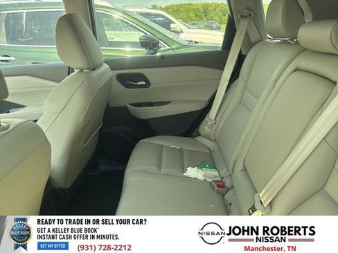 Used 2023 Nissan Rogue SL w/ SL Premium Package image 8