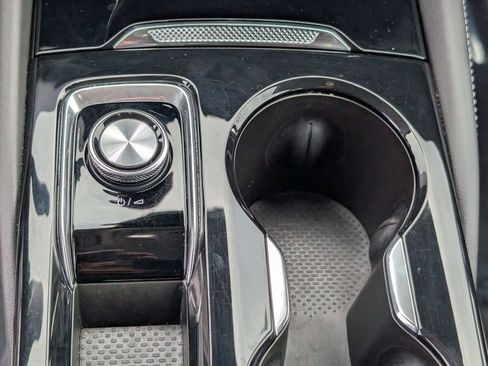 Certified 2025 Buick Envision Sport Touring image 24