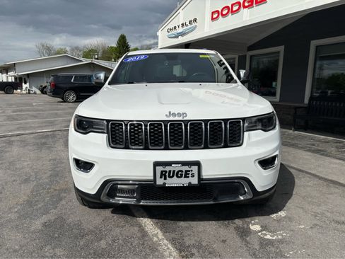 Used 2019 Jeep Grand Cherokee Limited w/ Luxury Group II AWD/4WD image 2