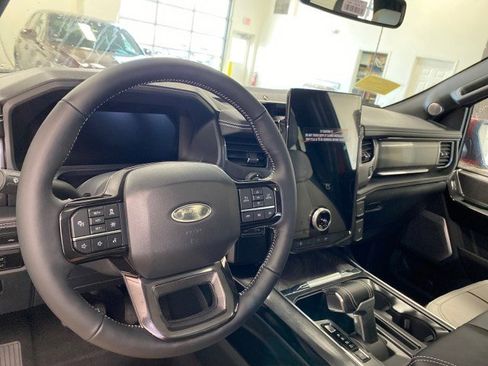 New 2023 Ford F150 Lightning Platinum image 31