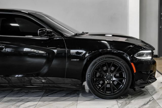 Used 2017 Dodge Charger R/T RWD image 10