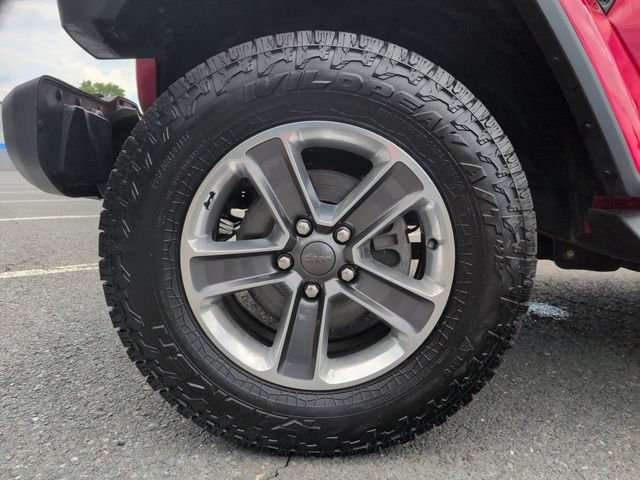 Used 2021 Jeep Wrangler Unlimited Sahara w/ Cold Weather Group AWD/4WD image 22