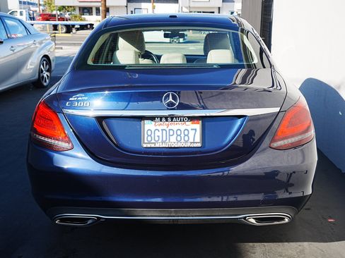 Used 2019 Mercedes-Benz C 300 Sedan image 5