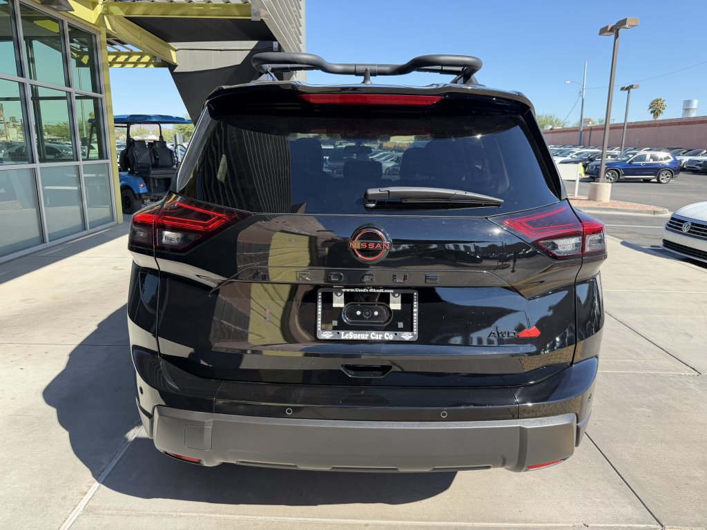 Used 2026 Nissan Rogue SV AWD/4WD image 13