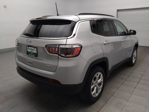 Used 2024 Jeep Compass Latitude AWD/4WD image 9