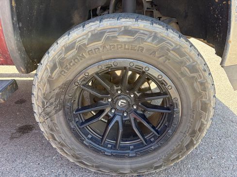Used 2018 GMC Sierra 1500 SLE AWD/4WD image 5