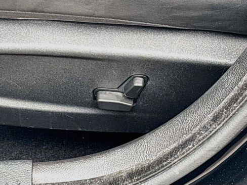 Used 2022 Chrysler 300 S w/ Comfort Group RWD image 22