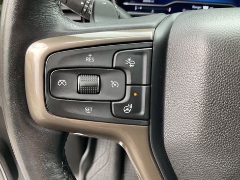 Used 2022 Chevrolet Silverado 1500 High Country w/ High Country Premium Package AWD/4WD image 32