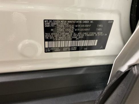 Used 2025 Toyota RAV4 XLE image 22