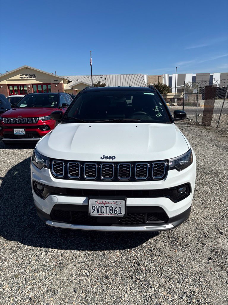Used 2026 Jeep Compass Limited AWD/4WD image 2