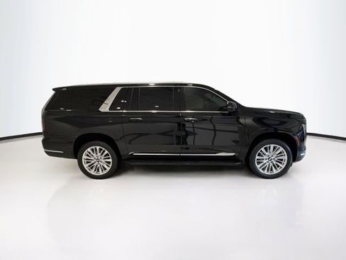 Certified 2025 Cadillac Escalade ESV Premium Luxury image 8