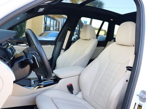 Used 2019 BMW X3 sDrive30i w/ Premium Package image 11