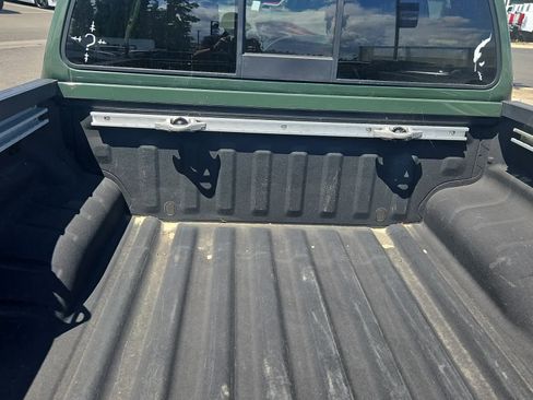 Used 2022 Nissan Frontier SV image 9