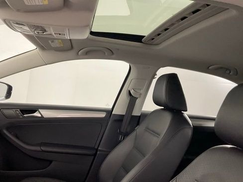 Used 2016 Volkswagen Jetta SE FWD image 15