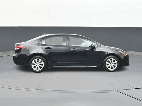 Used 2025 Toyota Corolla LE FWD image 18