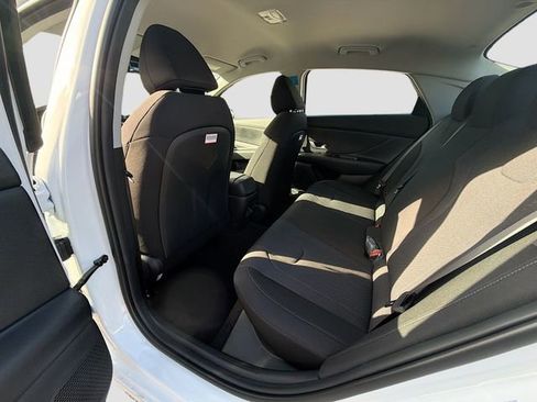 New 2026 Hyundai Elantra SE FWD image 23