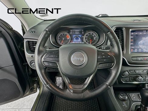Used 2019 Jeep Cherokee Trailhawk w/ Cold Weather Group AWD/4WD image 15