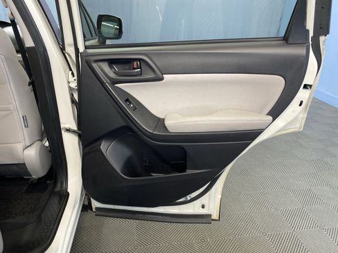 Used 2015 Subaru Forester 2.5i Premium image 40