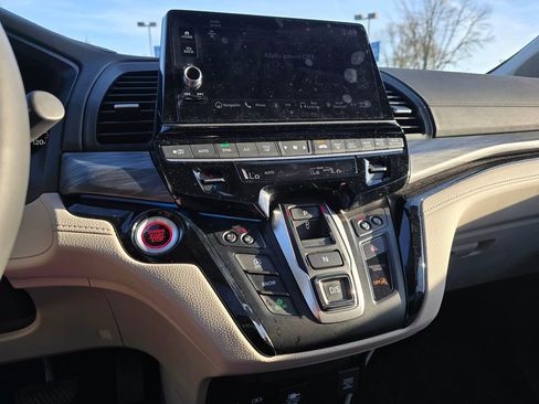 Used 2026 Honda Odyssey Elite image 8