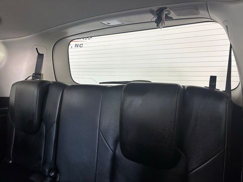 Used 2024 Nissan Armada SL w/ Captain's Chairs Package image 30