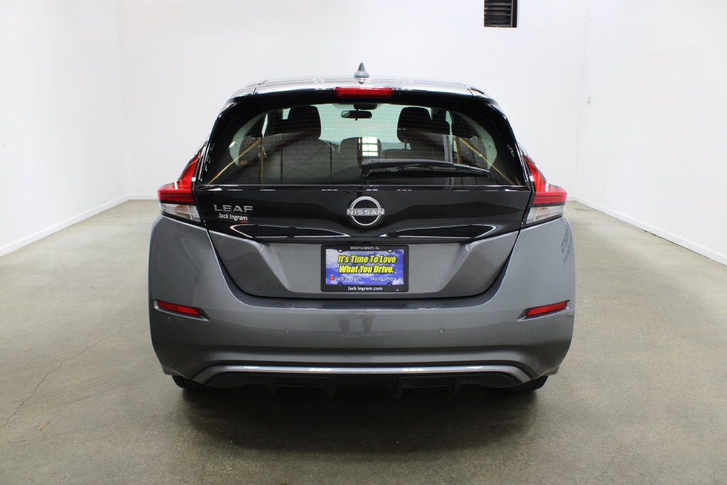Used 2025 Nissan Leaf S FWD image 4