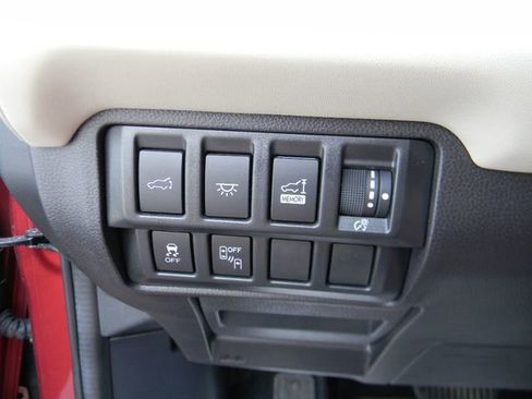 Used 2020 Subaru Ascent Touring AWD/4WD image 16