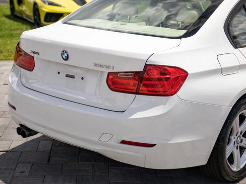 Used 2013 BMW 328i xDrive Sedan AWD/4WD image 12