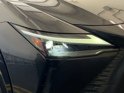Used 2023 Lexus RZ 450e Premium w/ Accessory Package (Z1) AWD/4WD image 17