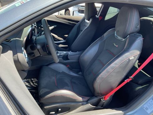 Used 2021 Chevrolet Camaro ZL1 RWD image 18