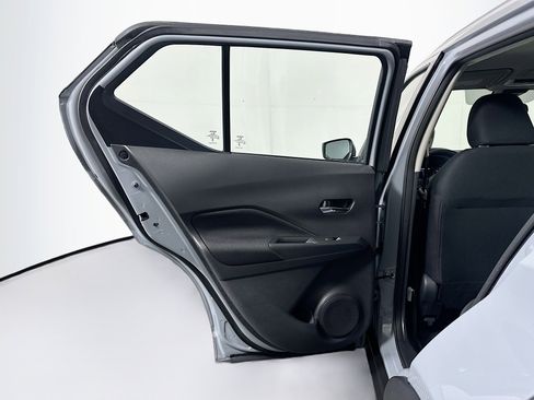 Used 2024 Nissan Kicks SV FWD image 24