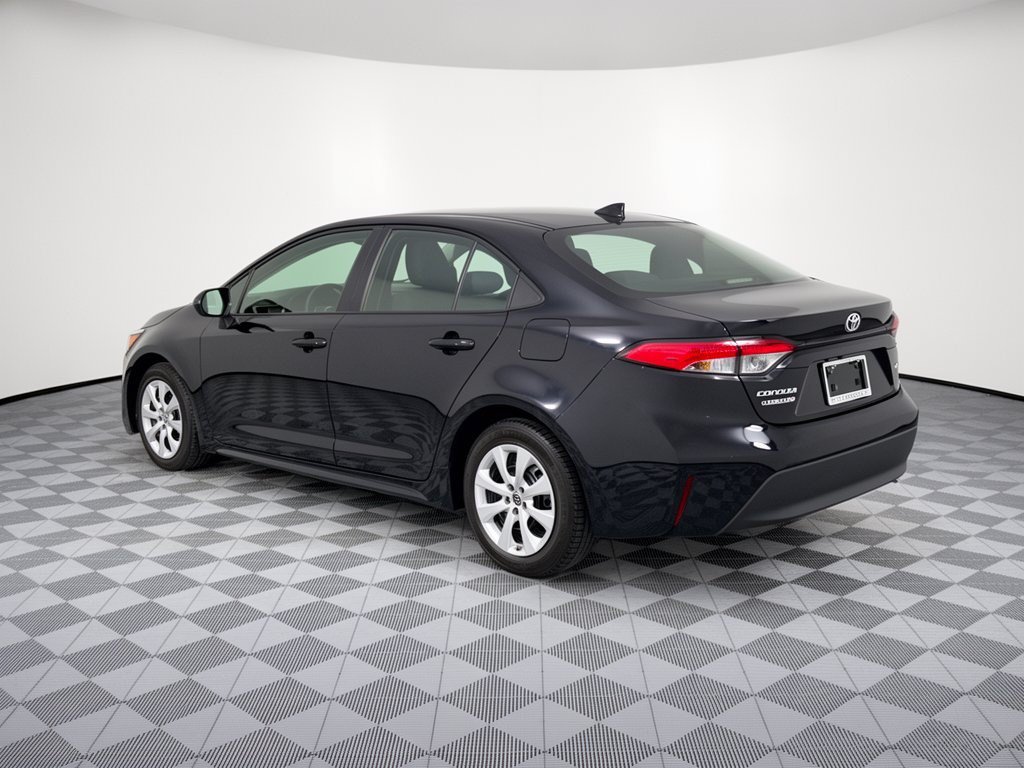 Used 2025 Toyota Corolla LE FWD image 3