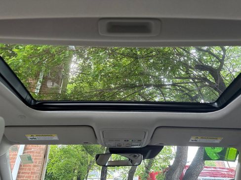 Used 2019 Honda Accord Touring image 31