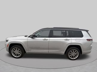 Used 2023 Jeep Grand Cherokee L Summit w/ Luxury Tech Group V AWD/4WD video 3