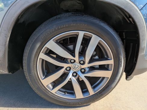 Used 2017 Honda Pilot Touring image 9