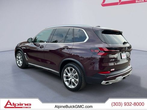 Used 2025 BMW X5 xDrive40i AWD/4WD image 3
