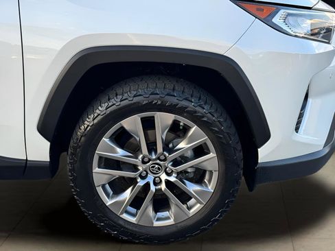 Used 2019 Toyota RAV4 Limited w/ Advanced Technology Package AWD/4WD image 43