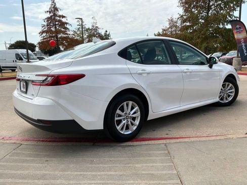 Used 2026 Toyota Camry LE FWD image 6