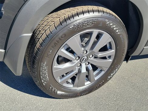 New 2025 Nissan Pathfinder SV image 3