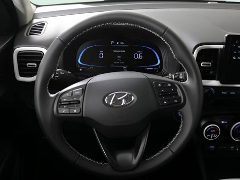 New 2025 Hyundai Venue Limited image 20