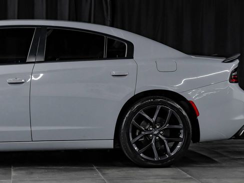 Used 2021 Dodge Charger SXT w/ Blacktop Package image 17
