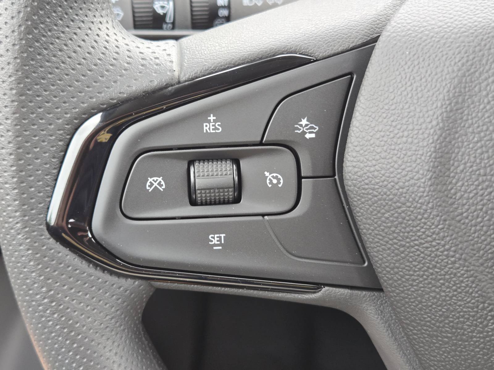 New 2027 Chevrolet Bolt LT FWD image 22