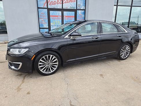 Used 2020 Lincoln MKZ AWD w/ Convenience Package image 4