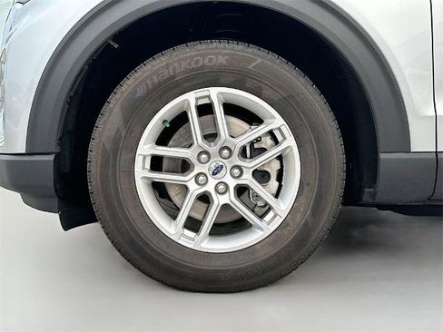 Certified 2025 Ford Explorer Active image 4