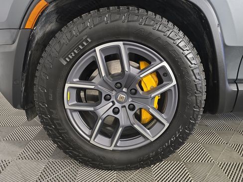 Used 2024 Rivian R1T Adventure AWD/4WD image 9