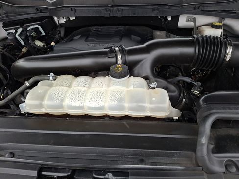 Certified 2022 Ford F150 Platinum w/ FX4 Off-Road Package image 30