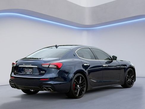 Certified 2022 Maserati Ghibli Modena Q4 AWD/4WD image 7