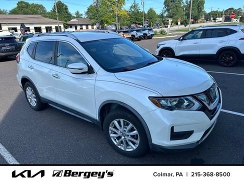 Used 2018 Nissan Rogue SV AWD/4WD image 3