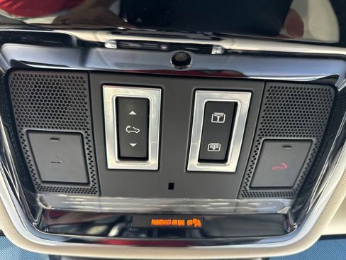 Used 2019 Land Rover Range Rover Sport HSE Dynamic image 32