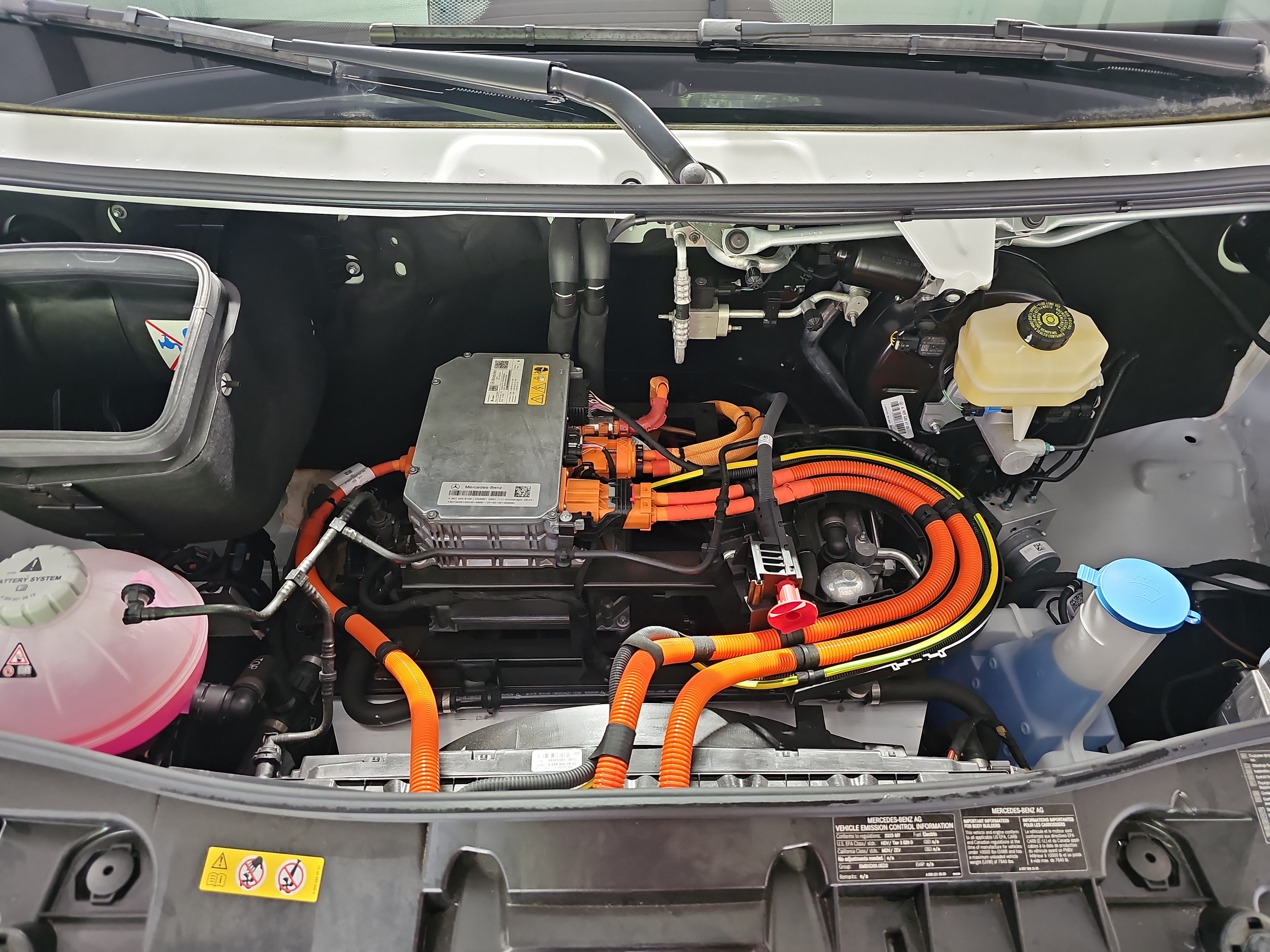 New 2025 Mercedes-Benz eSprinter 170 Cargo image 27