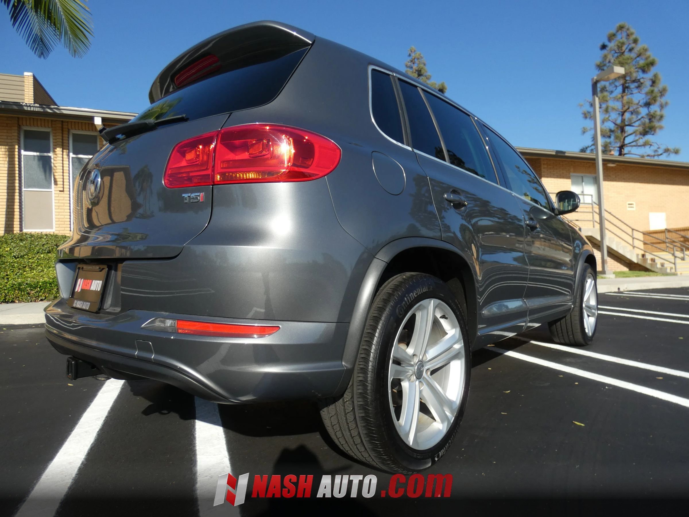 Used 2016 Volkswagen Tiguan R-Line FWD image 9